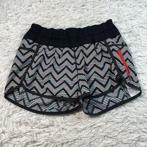 Lululemon Tracker Short II 2014 Seawheeze - 3D Chevron
